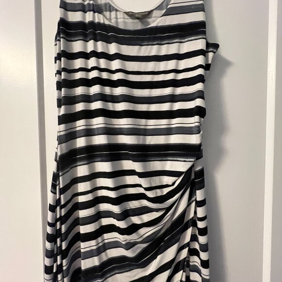 Tommy Bahama, Strategically Striped Tambour Dress. Summer wear. Knee Length - Picture 4 of 6